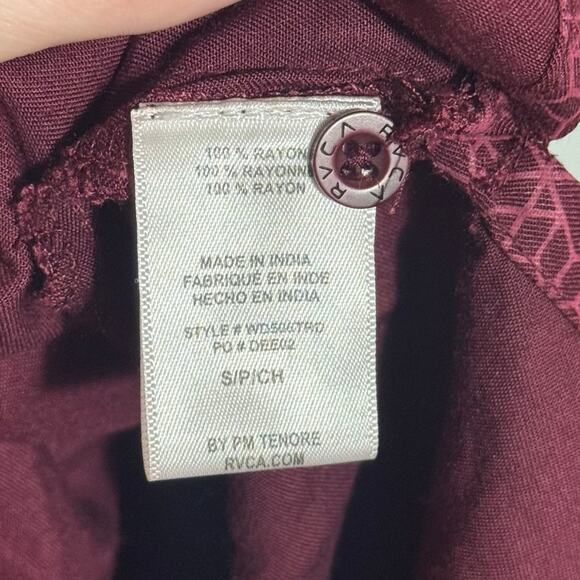 Women's Size S RVCA Trader Shirt Long Sleeve Burgundy Rayon Geometric Button Up - Picture 7 of 7